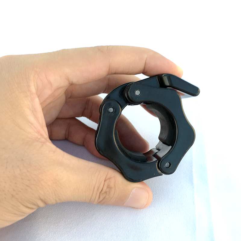Dumbbell safety clip